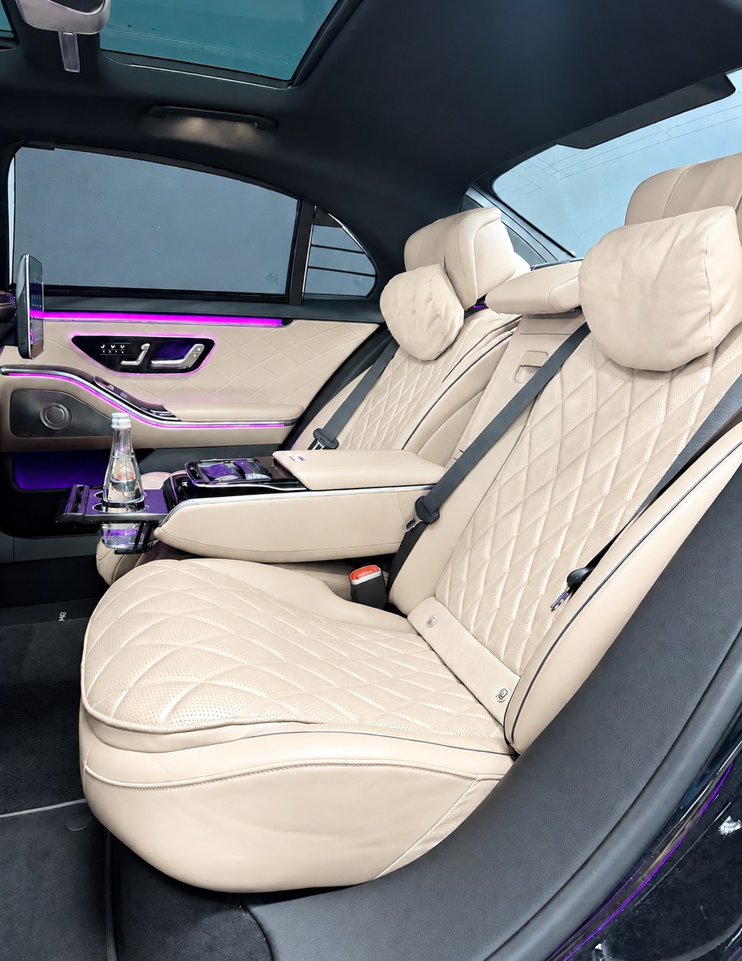 7_interieur-arriere-cote-beige